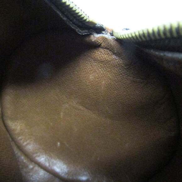 LOUIS VUITTON Authentic Brown Monogram Papillon Bag - Picture 13 of 15